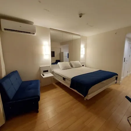 Deluxe Aparthotel Orbi City Office Batumi Exterior photo